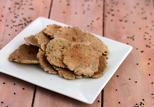 Jowar Onion Puris