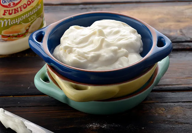 Garlic Mayonnaise, Eggless Garlic Mayonnaise