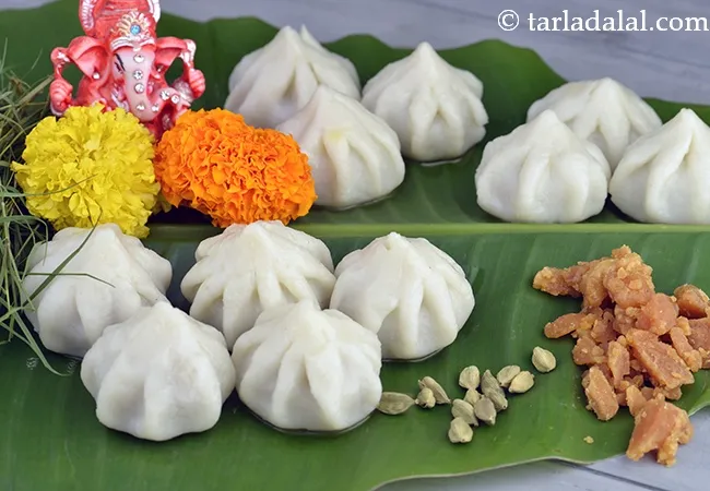 मोदक रेसिपी, गुड़-नारियल मोदक, गणेश चतुर्थी के लिए मोदक, स्टीम्ड मोदक | Modak, Steamed Modak, Ukadiche Modak for Ganesh Chaturthi