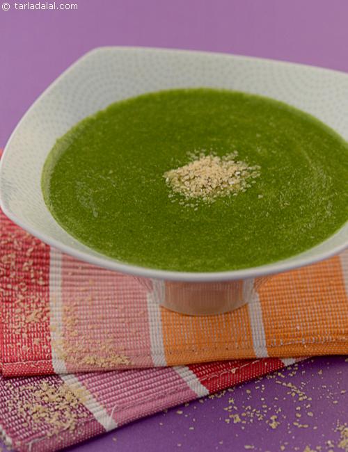 spinach-and-carrot-soup-recipe-healthy-recipes-by-tarla-dalal