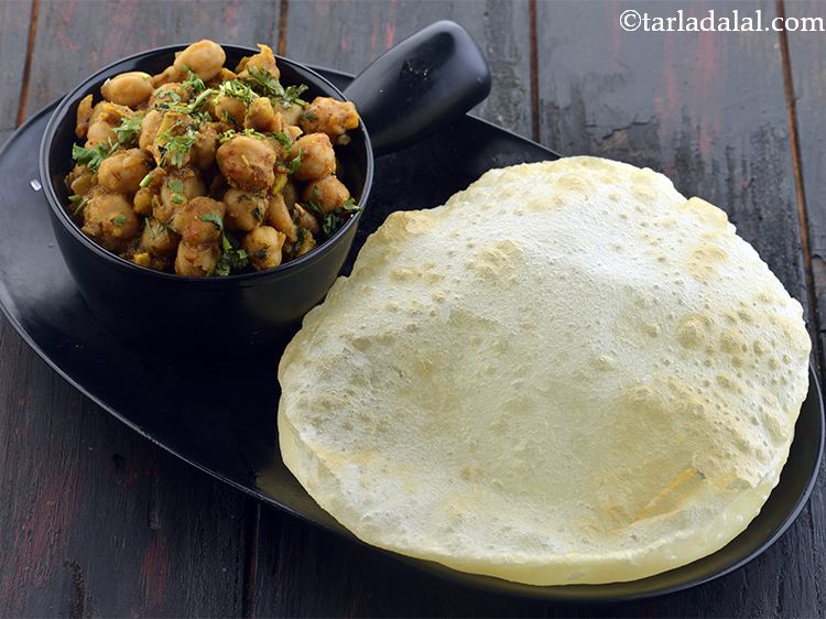 Aloo bhatura recipe, How to make quick aloo bhature ...