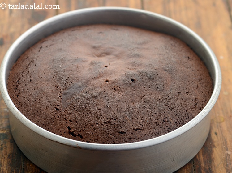 Fatless Chocolate Sponge Cake with Eggs recipe