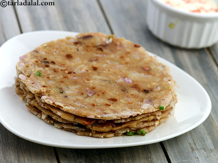 प्याज की रोटी रेसिपी | प्याज का पराठा | Pyaz Ki Roti In Hindi