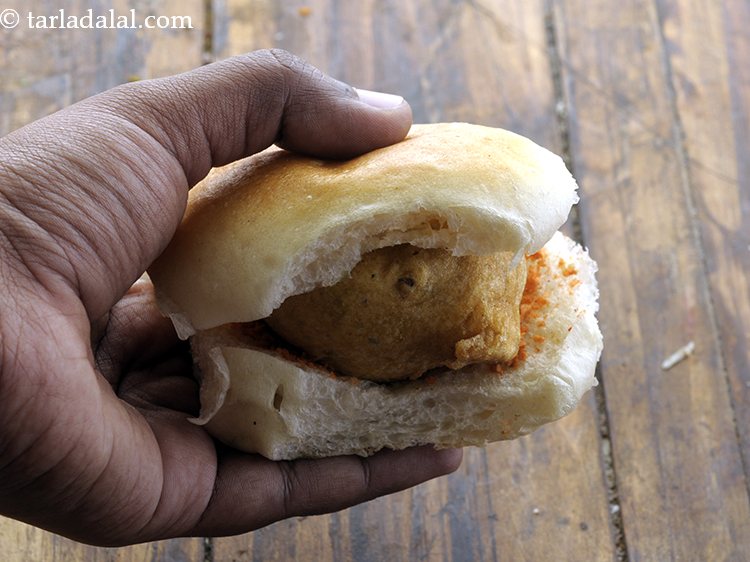 View Vada Pav Tayar Karne Pics