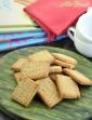 Atta Biscuits, Eggless Whole Wheat Biscuit in Hindi