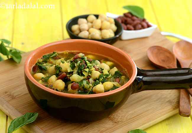 Beans and Amaranth Leaves Dal