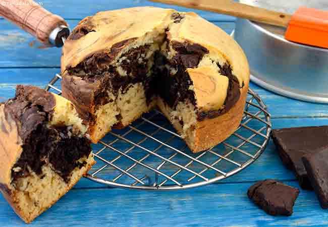 Eggless Marble Cake