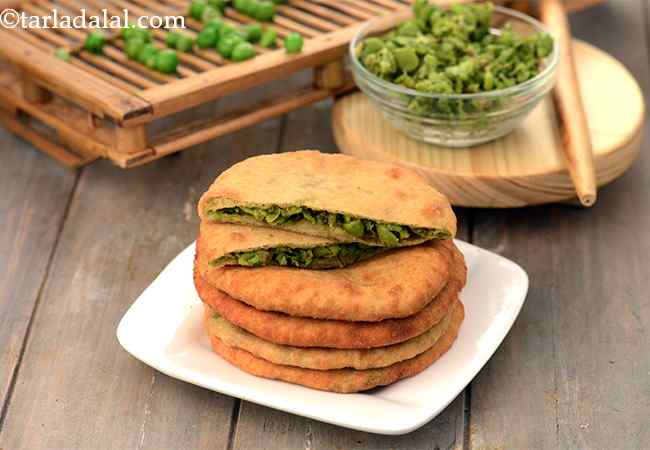  Khamiri Green Peas Puris