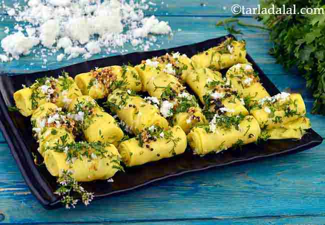  खांडवी, गुजराती नाश्ते की रेसिपी - Khandvi, Gujarati Snack Recipe 