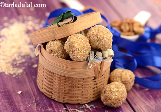 Oats and Mixed Nuts Ladoo (Healthy Laddu)