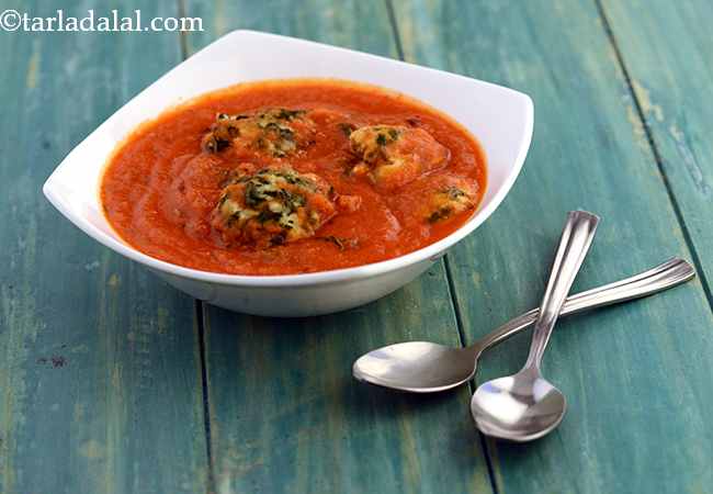 Paneer Palak Koftas in Makhani Gravy