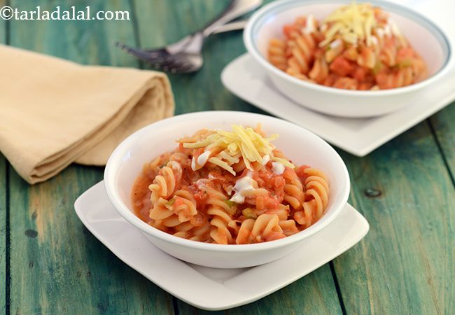  पास्ता इन रेड सॉस - Pasta in Red Sauce 