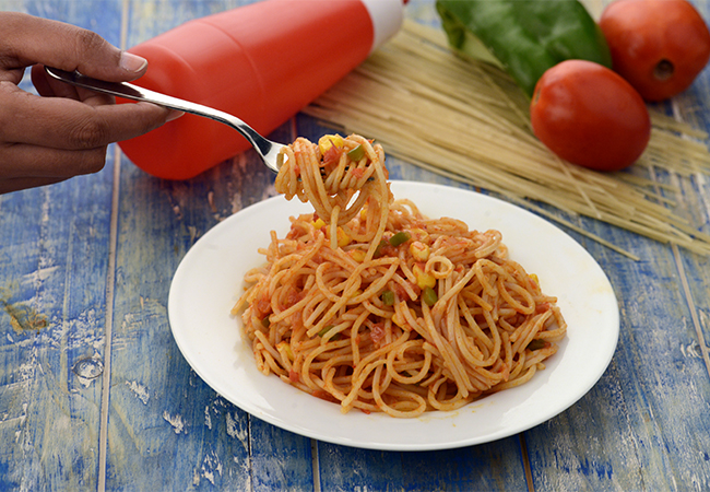  क्विक वेज स्पेगेटी रेसिपी | स्पेगेटी कैसे बनाते हैं | टिफिन के लिए स्पेगेटी - Quick Veg Spaghetti, Indian Style Tomato Spaghetti 