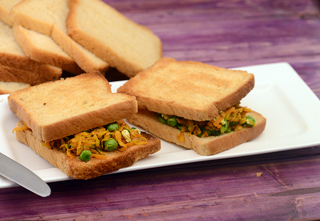  Carrot and Green Peas Sandwich