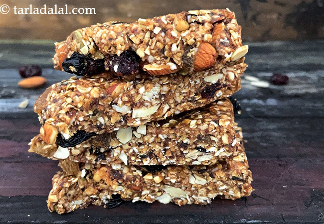 date oats berries granola bar recipe | healthy oats and dates nuts bar | no sugar Indian oats and dates bar |