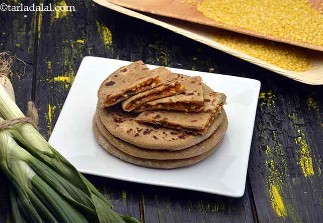 moong dal and spring onion paratha recipe | Indian moong dal stuffed paratha | healthy moong dal paratha |