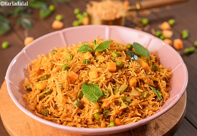 सेवई पुलाव रेसिपी | टिफिन रेसिपी | नमकीन सेवई | सेवई बिरयानी | Seviyan Pulao, Semiya Pulao, Vermicelli Pulao